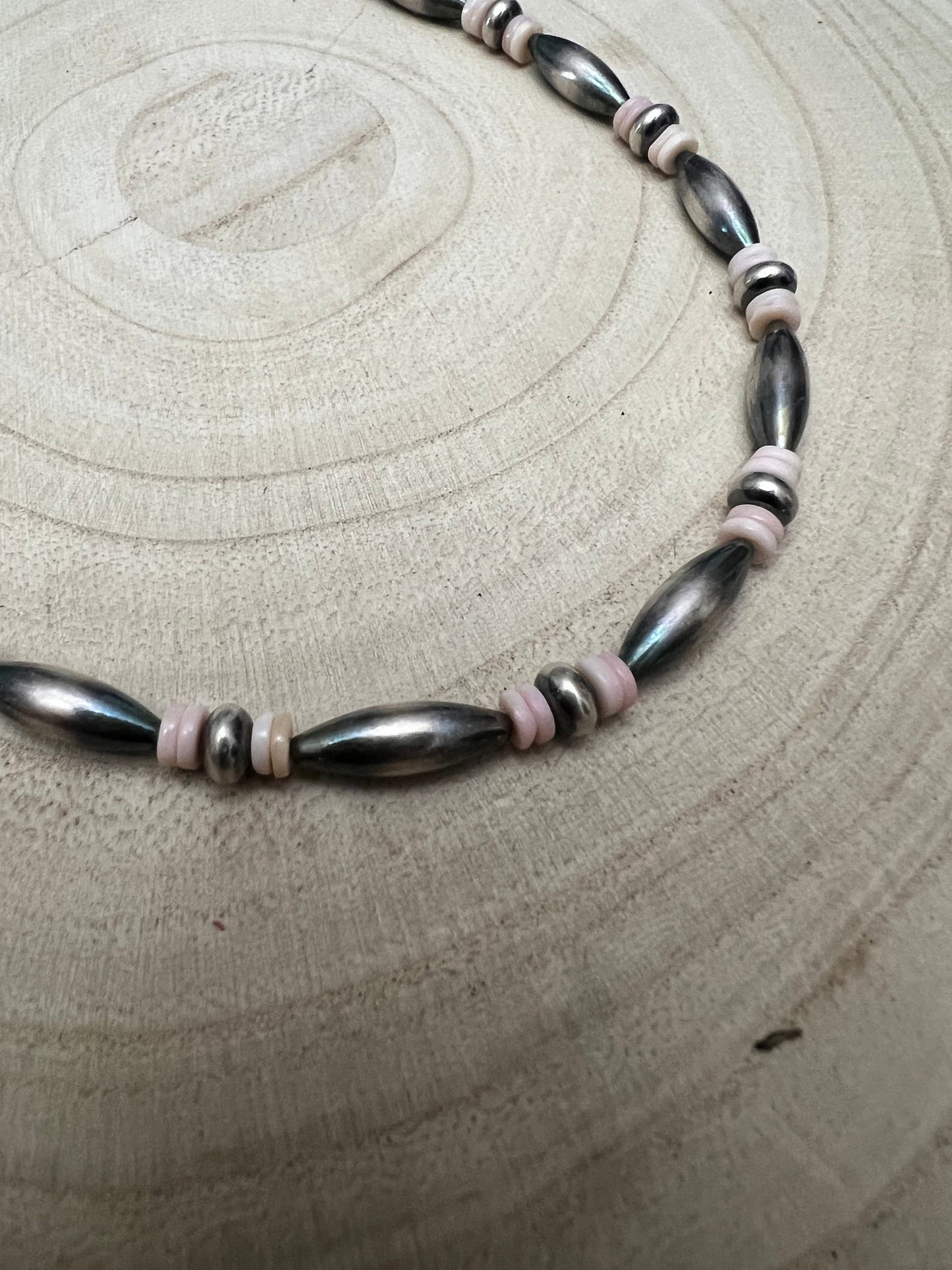 Torpedo choker Sterling Silver Pearls and pink conch Cowhide and Conchos