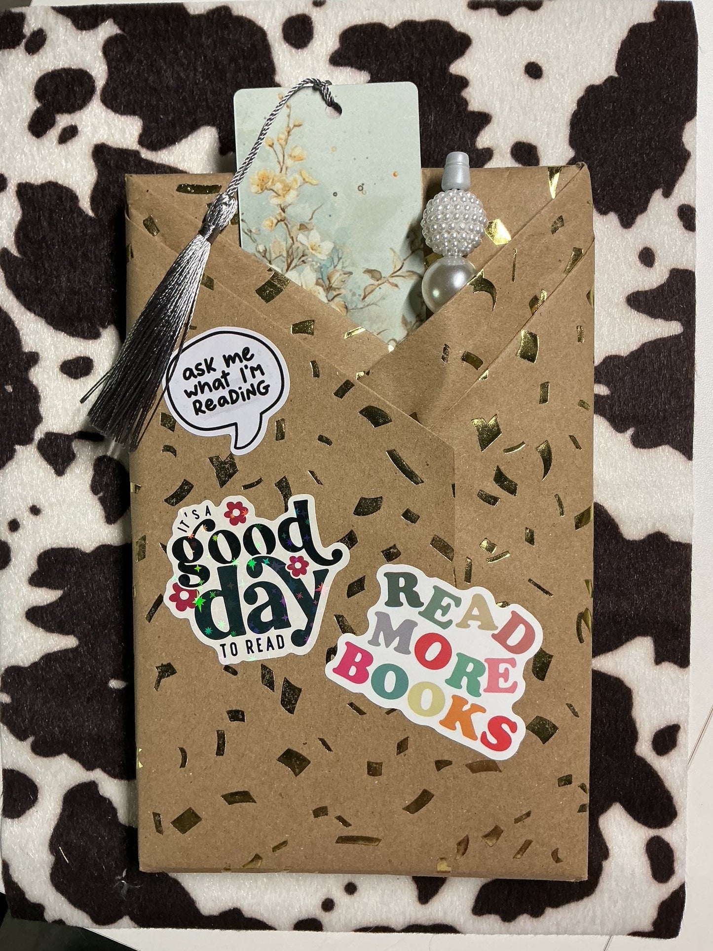 Date Night With a Book - Single Book / Book Lover Gift Cedar Hill Country Market