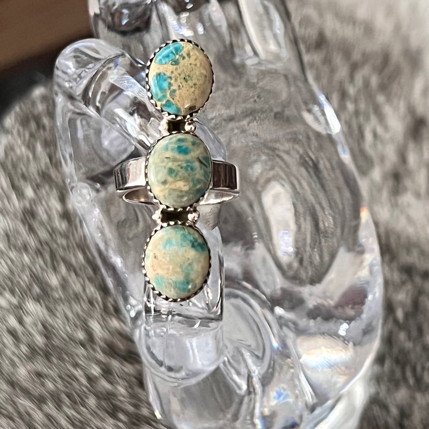 Southwest large Sierra Bella green turquoise three stone Ring Cedar Hill Country Market
