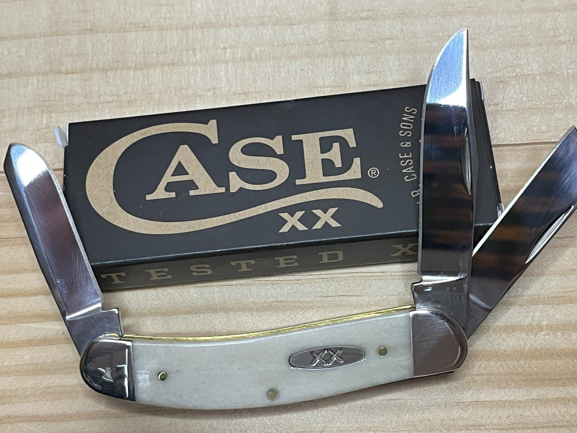 Case Bose Natural Bone Smooth Sowbelly Pocket Knife (CA13318) 7052 CedarHill Country Market