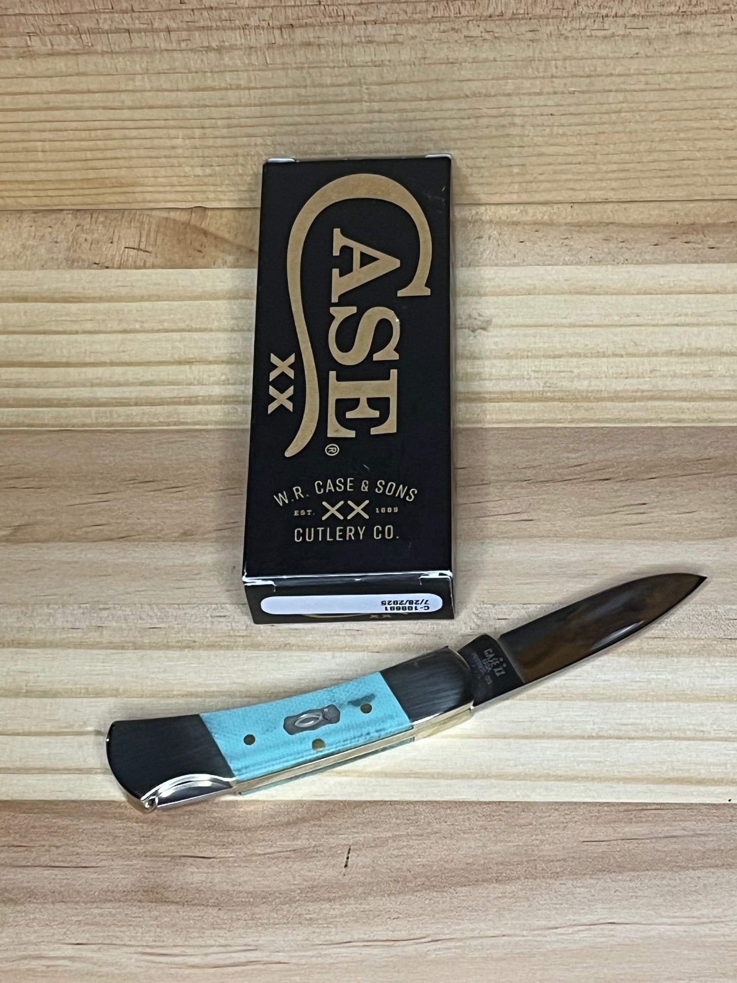 Case Seafoam Green G-10 Smooth Lockback Pocket Knife (CA18106) 7169 CedarHill Country Market