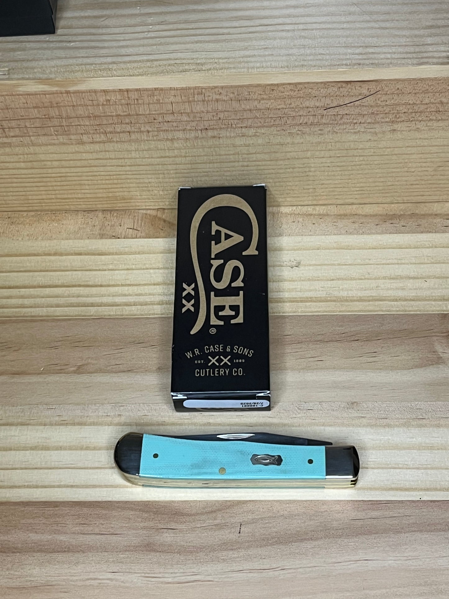 Case Seafoam Green G-10 Smooth Lockback Pocket Knife (CA18106) 7169 CedarHill Country Market