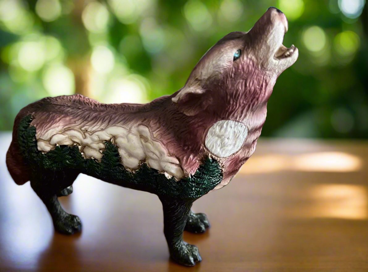 Spirit Wolf Statue 6.5 Inch - Multi CedarHill Country Market