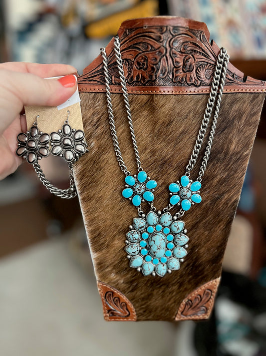 Western Turquoise Concho with Silver Earrings - Set Cedar Hill Country Market