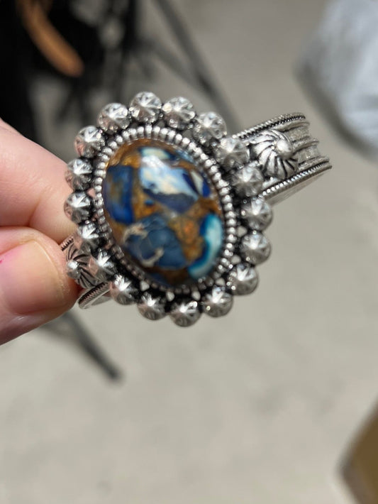 Western Concho Cuff - Fashion Bracelet 1295