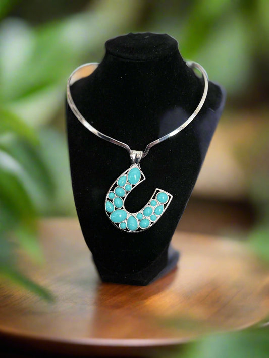 Fashion Turquoise and Horseshoe Silver Pendant with Magnetic Clasp 0332