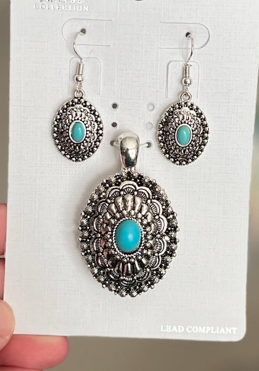 Western Concho Fashion Turquoise Stud Pendant and Earring Set 0385