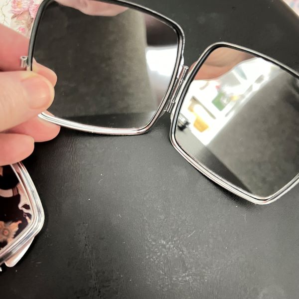 Mirrored Compacts CedarHill Country Market