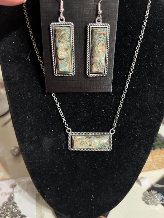 Green Fashion Bar Necklace Set Cedar Hill Country Market