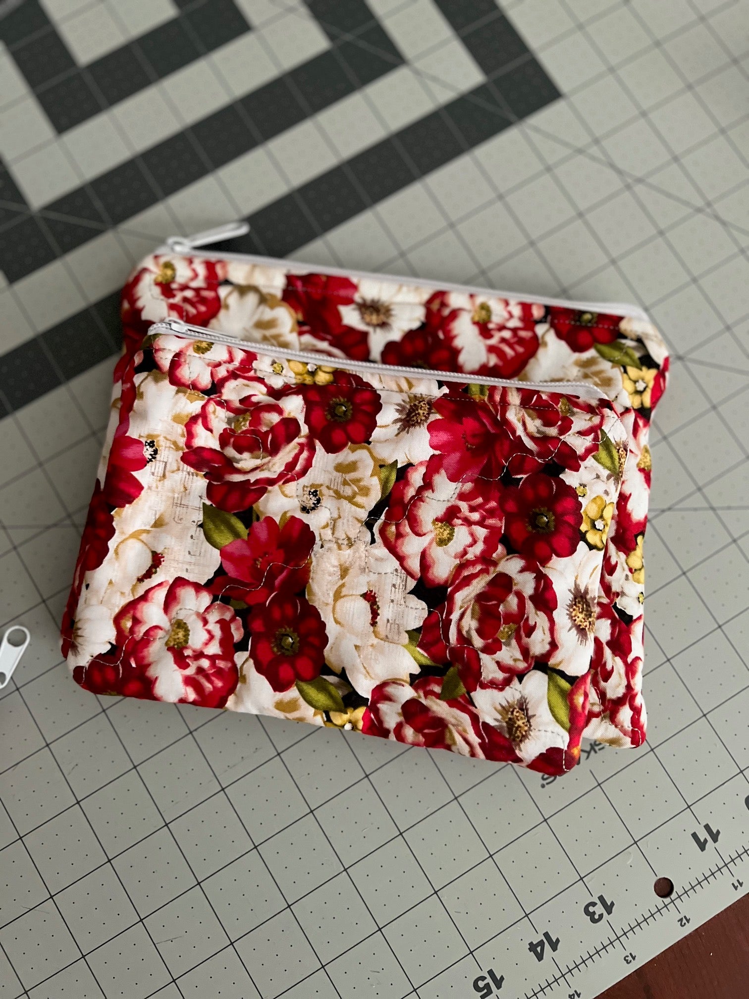 Red Poppie Zipper Make Up Bag Cedar Hill Country Market