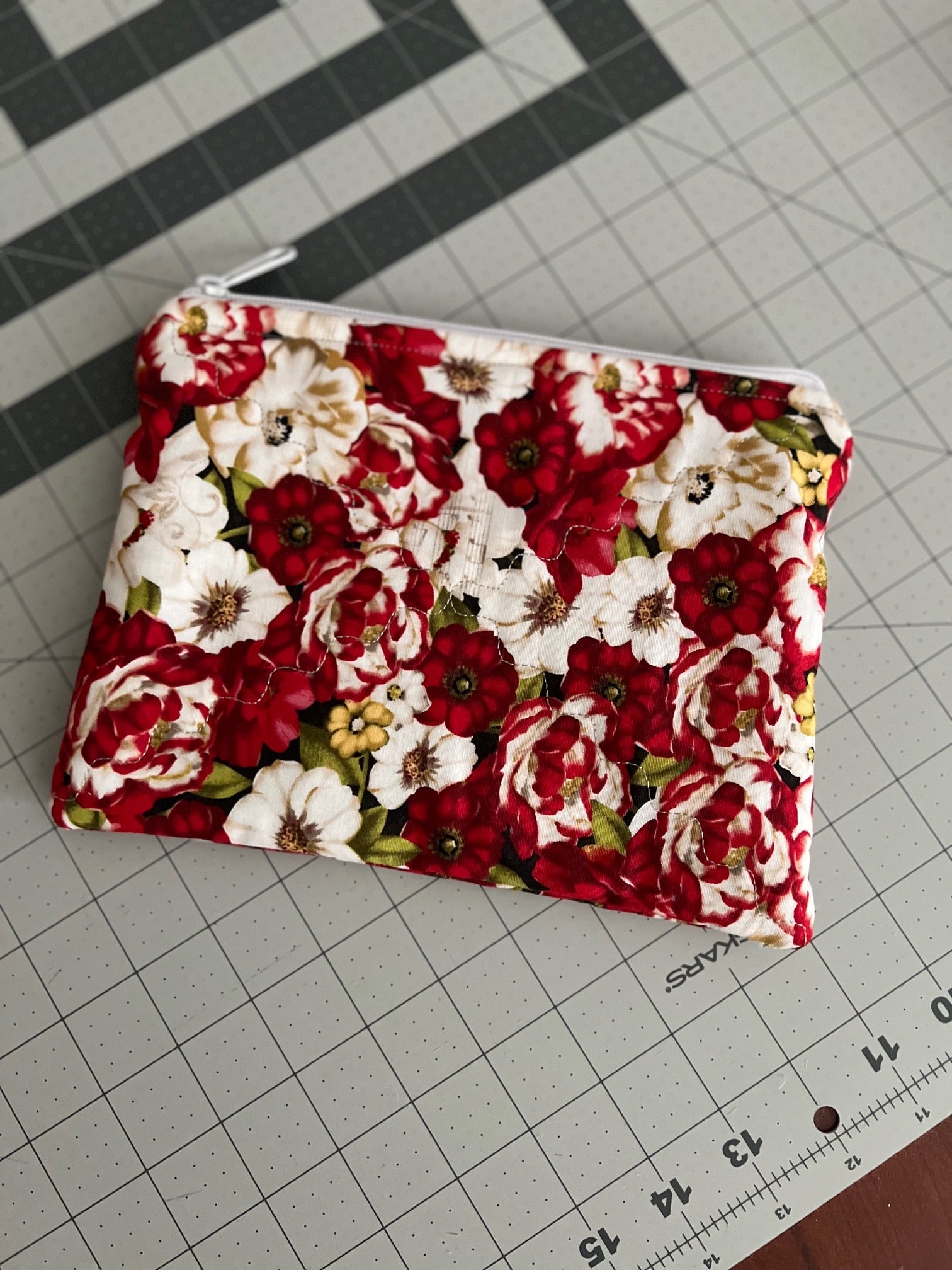 Red Poppie Zipper Make Up Bag Cedar Hill Country Market