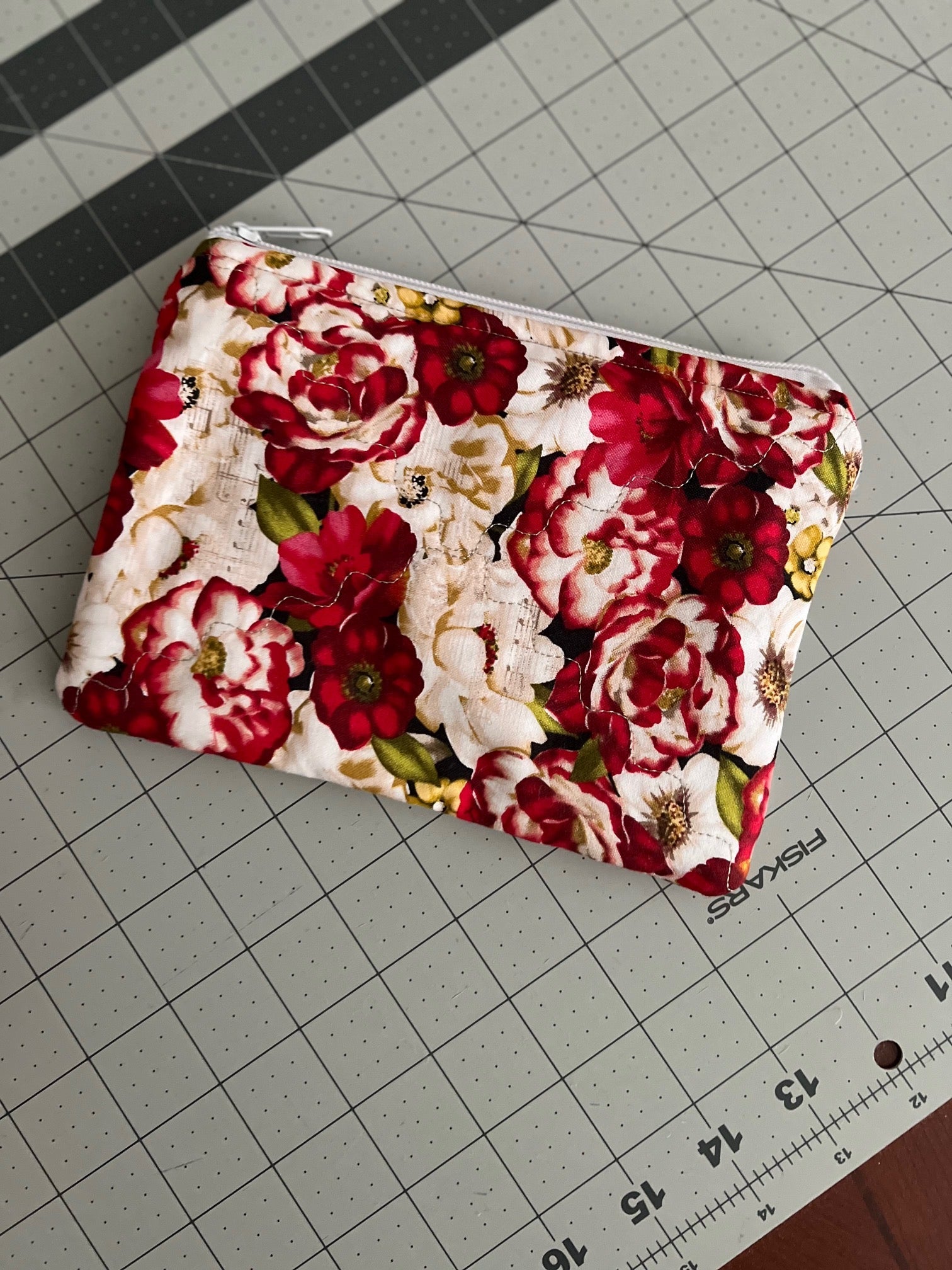 Red Poppie Zipper Make Up Bag Cedar Hill Country Market