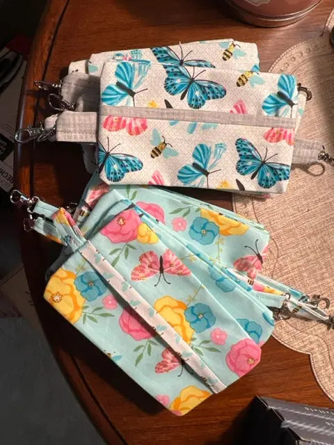 Travel Size Kleenex/Tissue Case Carry On Cedar Hill Country Market