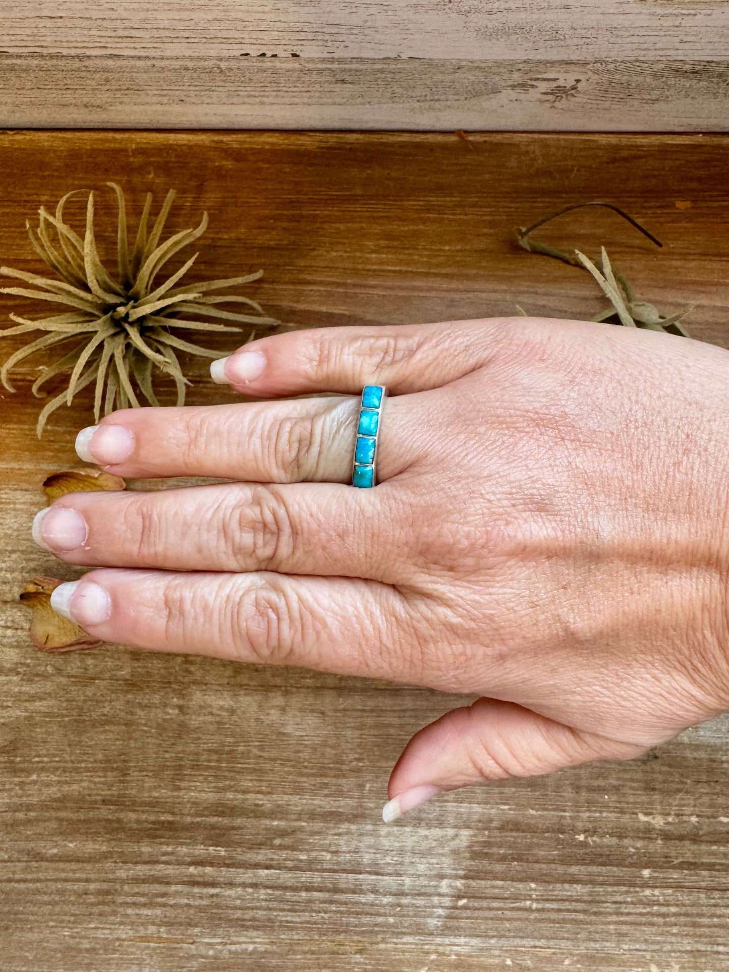Sterling Silver Kingman Turquoise Band-Style Ring – Size 8 The Bijoux FAB Jewelry