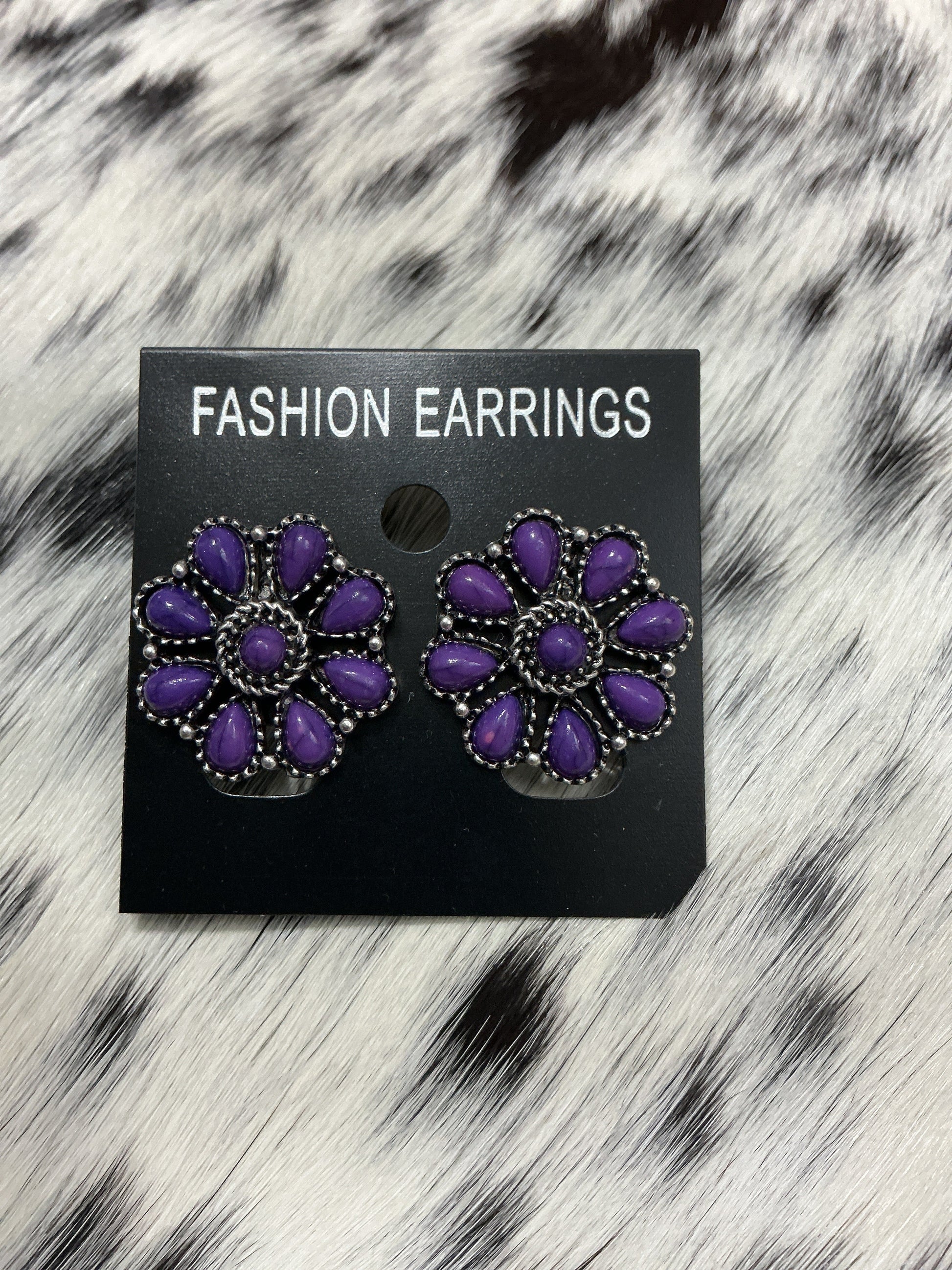 Purple floral post backs CedarHill Country Market