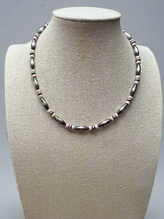 Torpedo choker Sterling Silver Pearls and pink conch Cowhide and Conchos