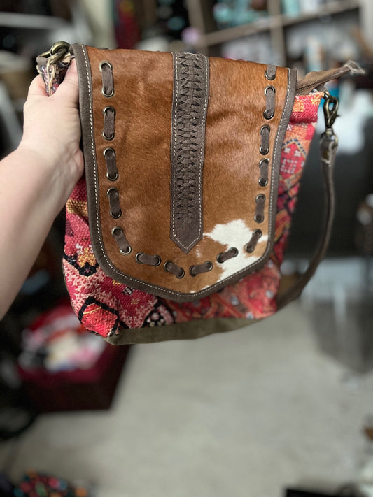Messenger Upcycled Canvas Ladies Bag - American Darling Ohlay Collection CedarHill Country Market