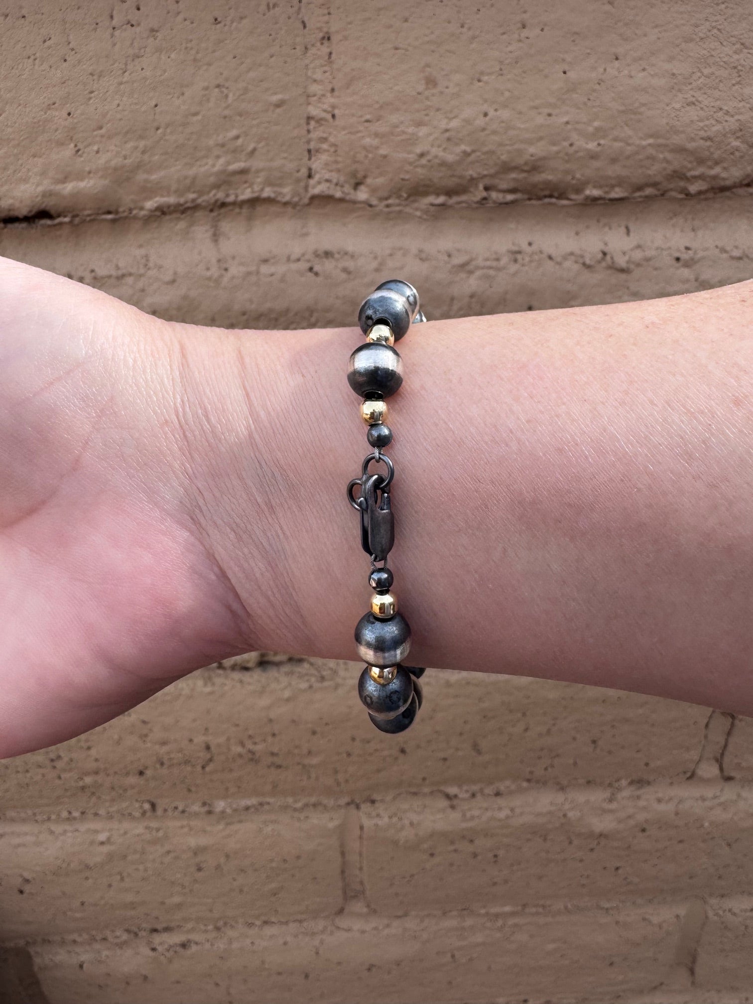 Handcrafted Patterned Gold Overlay & Sterling Silver Pearl 4-8mm Beaded Bracelet 7.5" Nizhoni Traders LLC