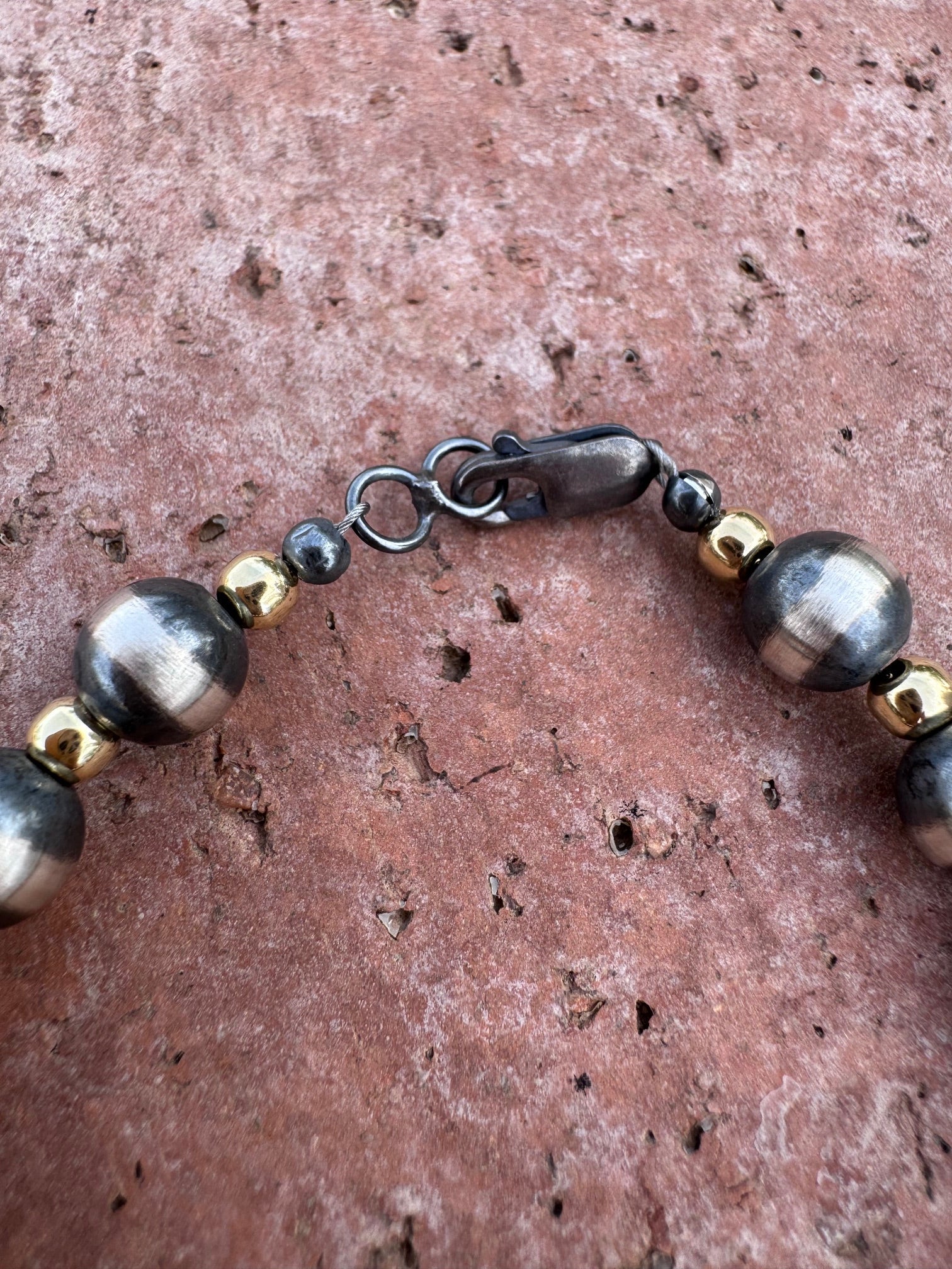 Handcrafted Patterned Gold Overlay & Sterling Silver Pearl 4-8mm Beaded Bracelet 7.5" Nizhoni Traders LLC