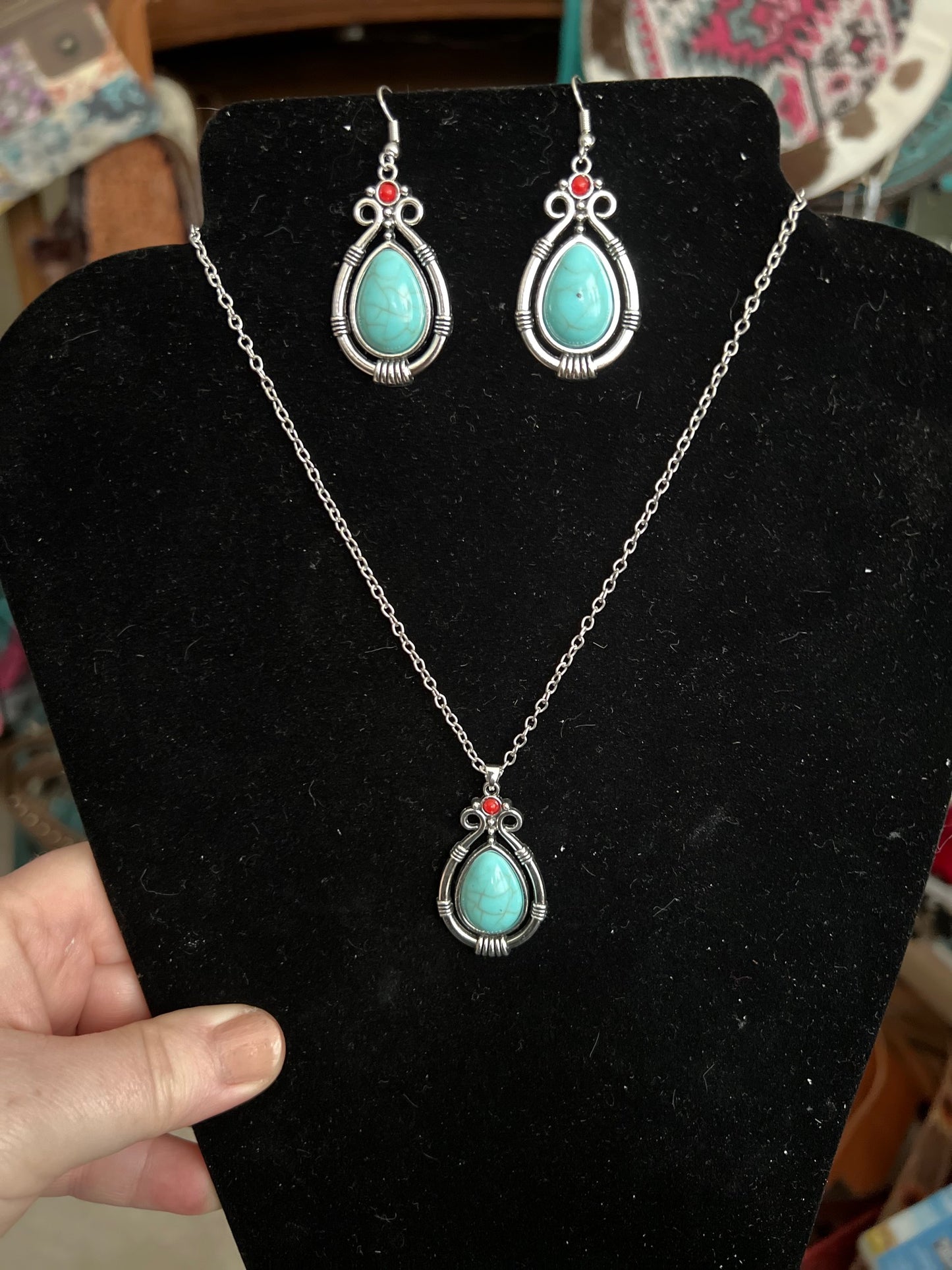 Tear Drop Turquoise Necklace and Earring Set CedarHill Country Market