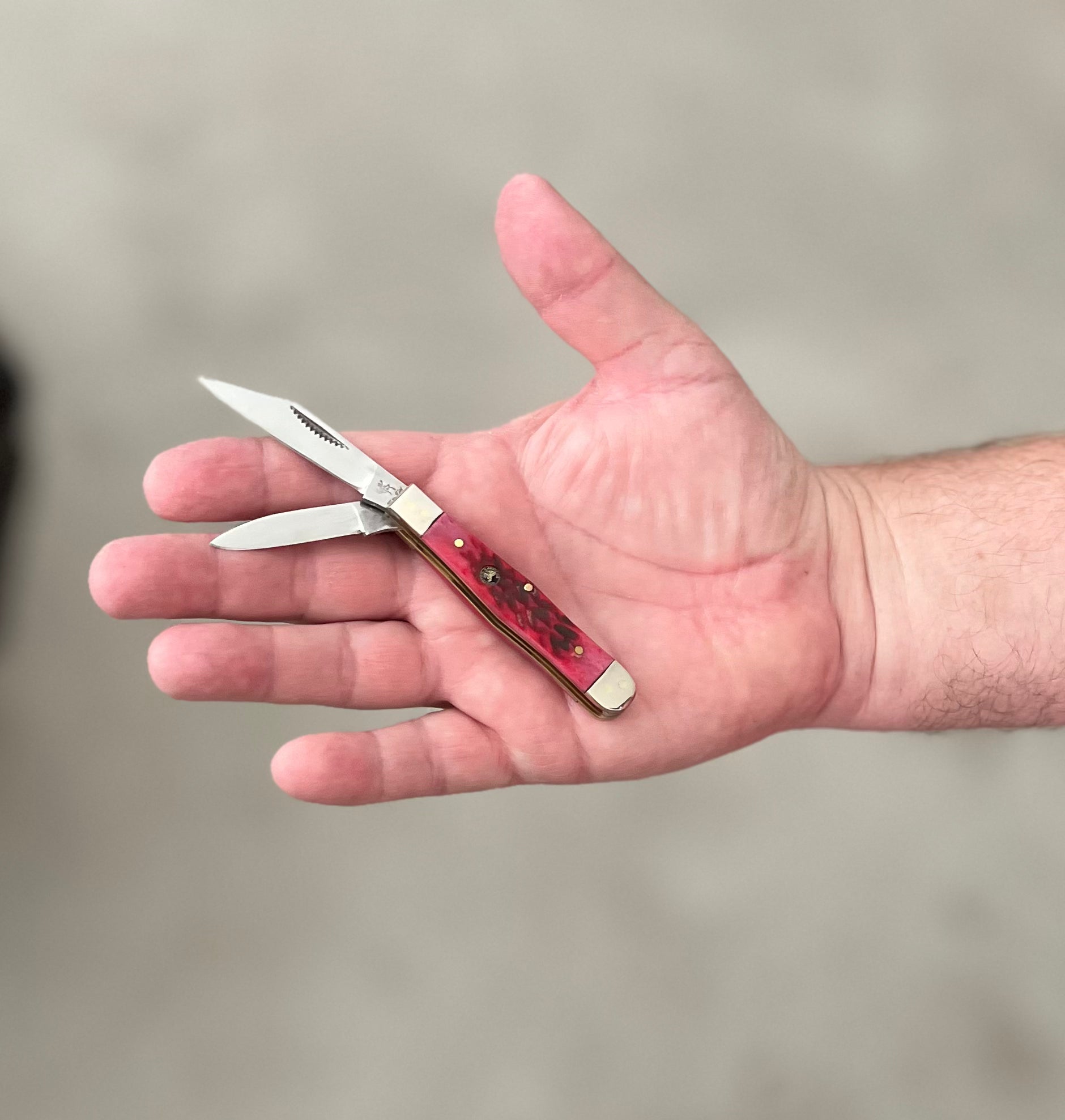 Frost Cutlery Coke Bottle Red Bone Pocket Knife 6015 CedarHill Country Market