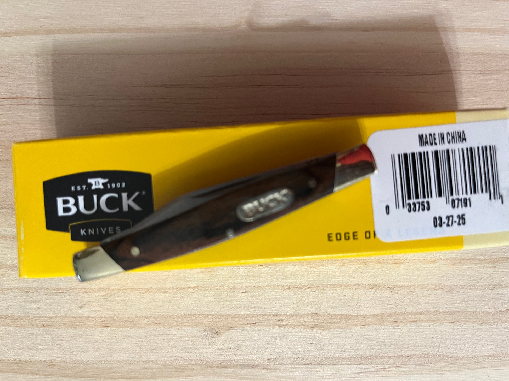 Buck "Deuce" w/Wood Handles 6001 CedarHill Country Market