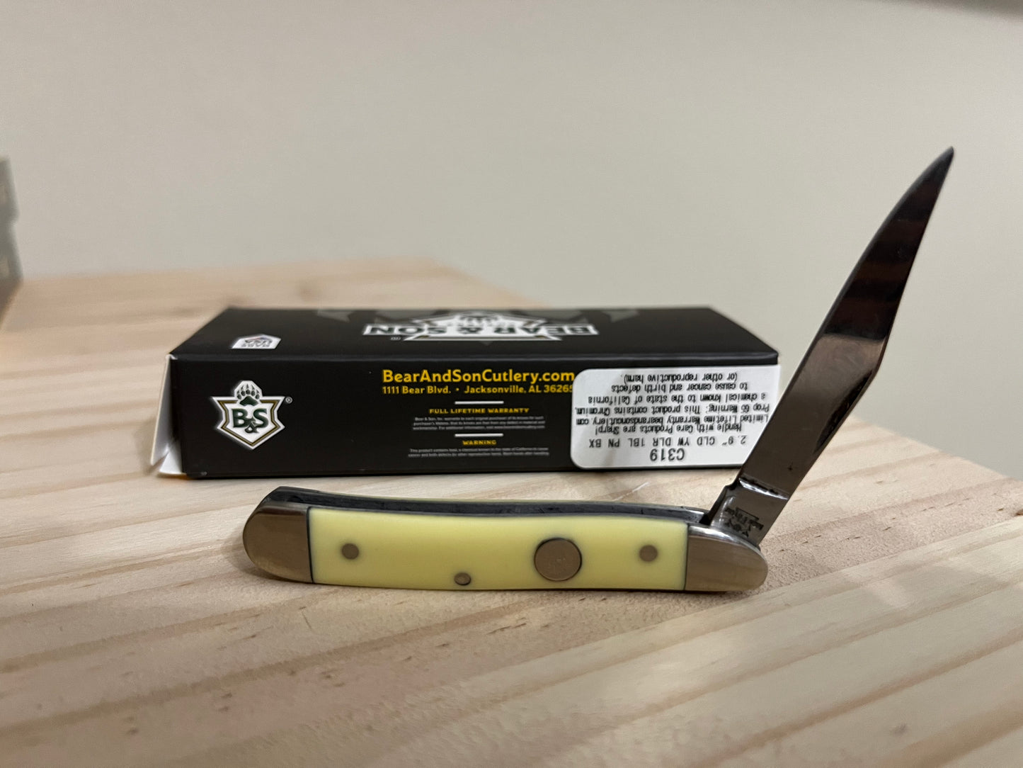 Bear & Son "PEANUT" Yellow smooth Delrin handle Pocket Knife 6000 CedarHill Country Market