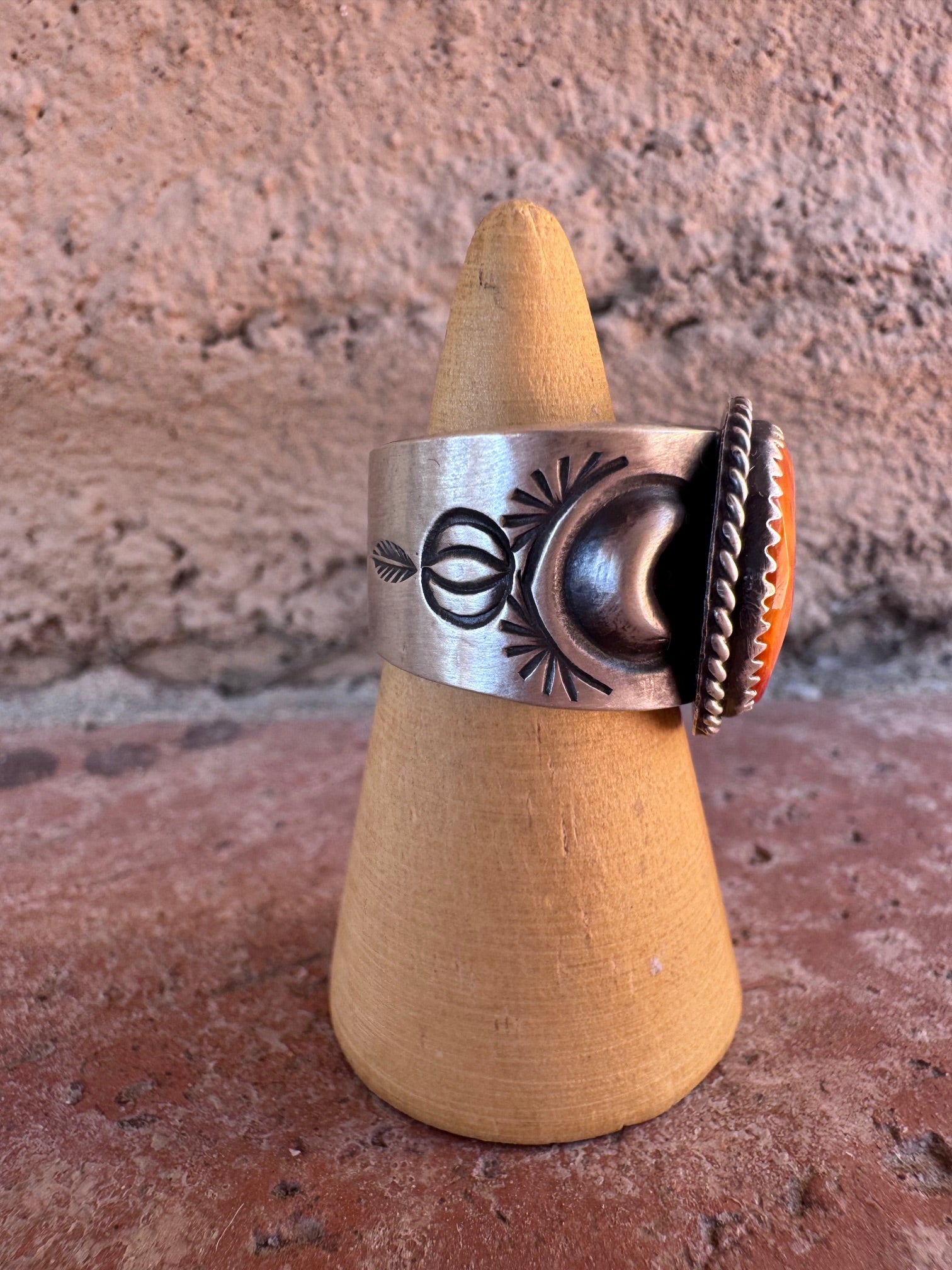 Handcrafted Sterling Silver And Orange Spiny Round Ring Size 8 Nizhoni Traders LLC