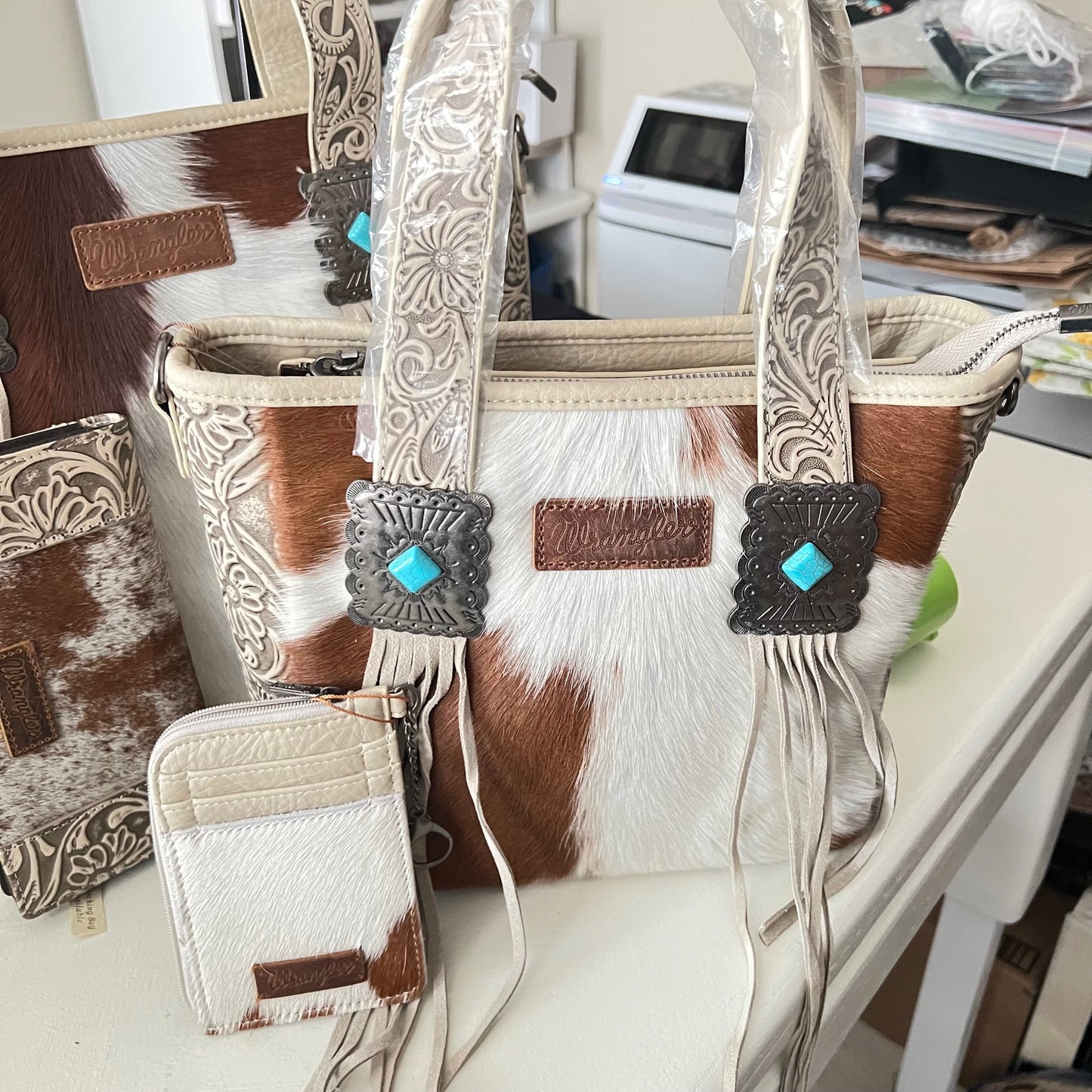 Wrangler Hair-On Cowhide Vintage Floral Concealed Carry Tote/Crossbody handbag and Coin Cedar Hill Country Market