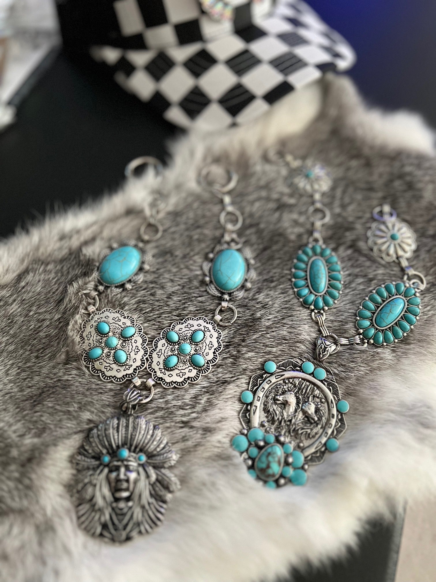 Western Handbag Jewelry/Chain Cedar Hill Country Market