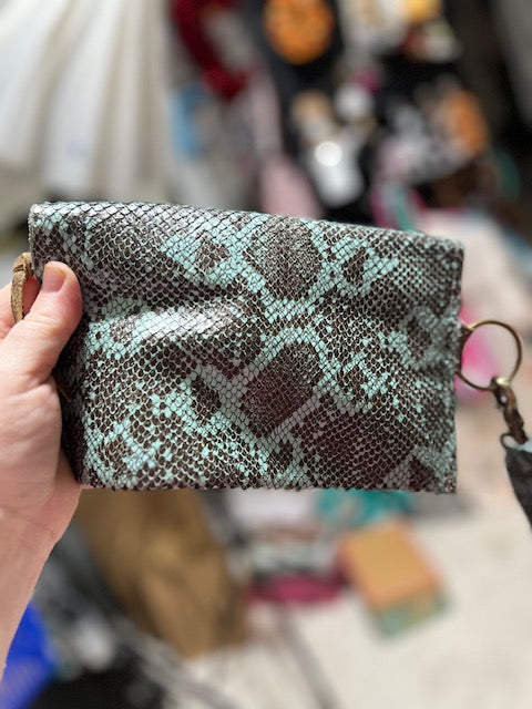 Keep it Gypsy - Turquoise Snake Trifold Wristlet Handbag Cedar Hill Country Market