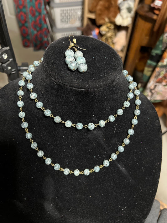 Emerald Green Fashion Stone 30 inch Necklace with 3 Tier Earrings Cedar Hill Country Market