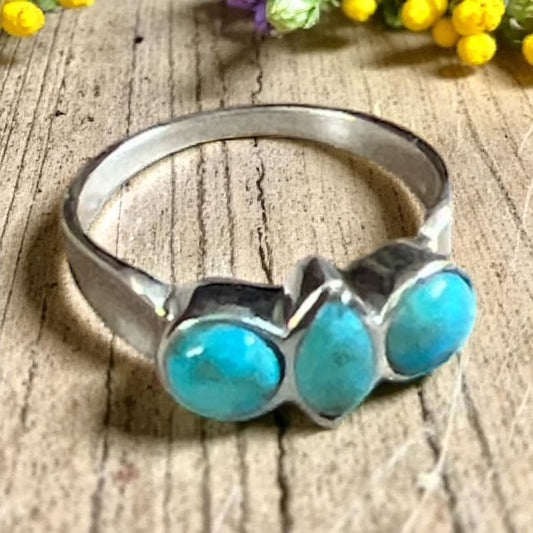 Sterling Silver 3 stone Ring Size 8.5 Cedar Hill Country Market