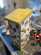 Load image into Gallery viewer, Handmade Eastern Bluebird/Carolina Wren/Chickadee/Swallow/ House Solid Pine Cedar Hill Country Market